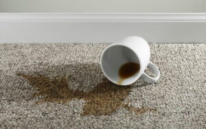 پاک کردن لکه های چای و قهوه از روی فرش