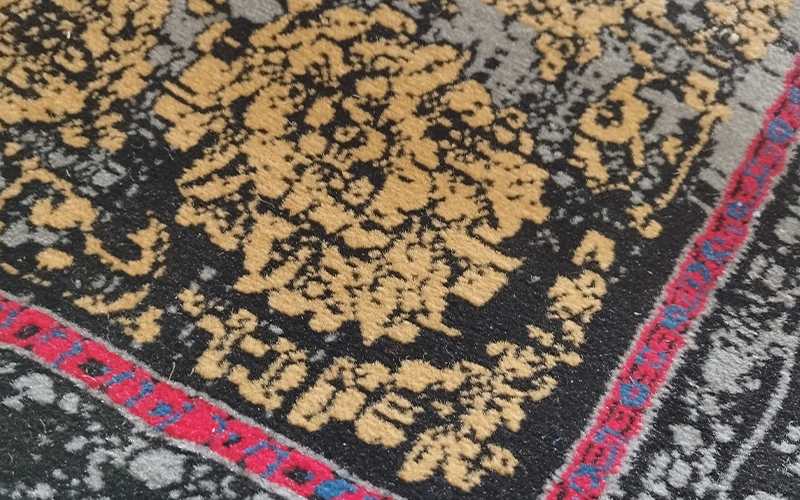فرش ماشینی 440 شانه طرح افشان وینتیج زمینه فیلی